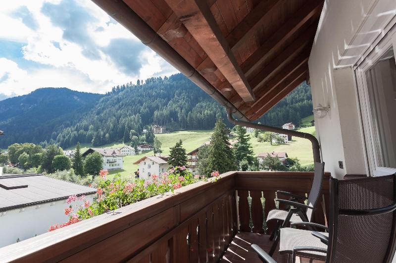 Hotel Garni Villa Park Ортизей Екстериор снимка